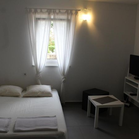Apartmani Vrancic Mandre Exteriör bild