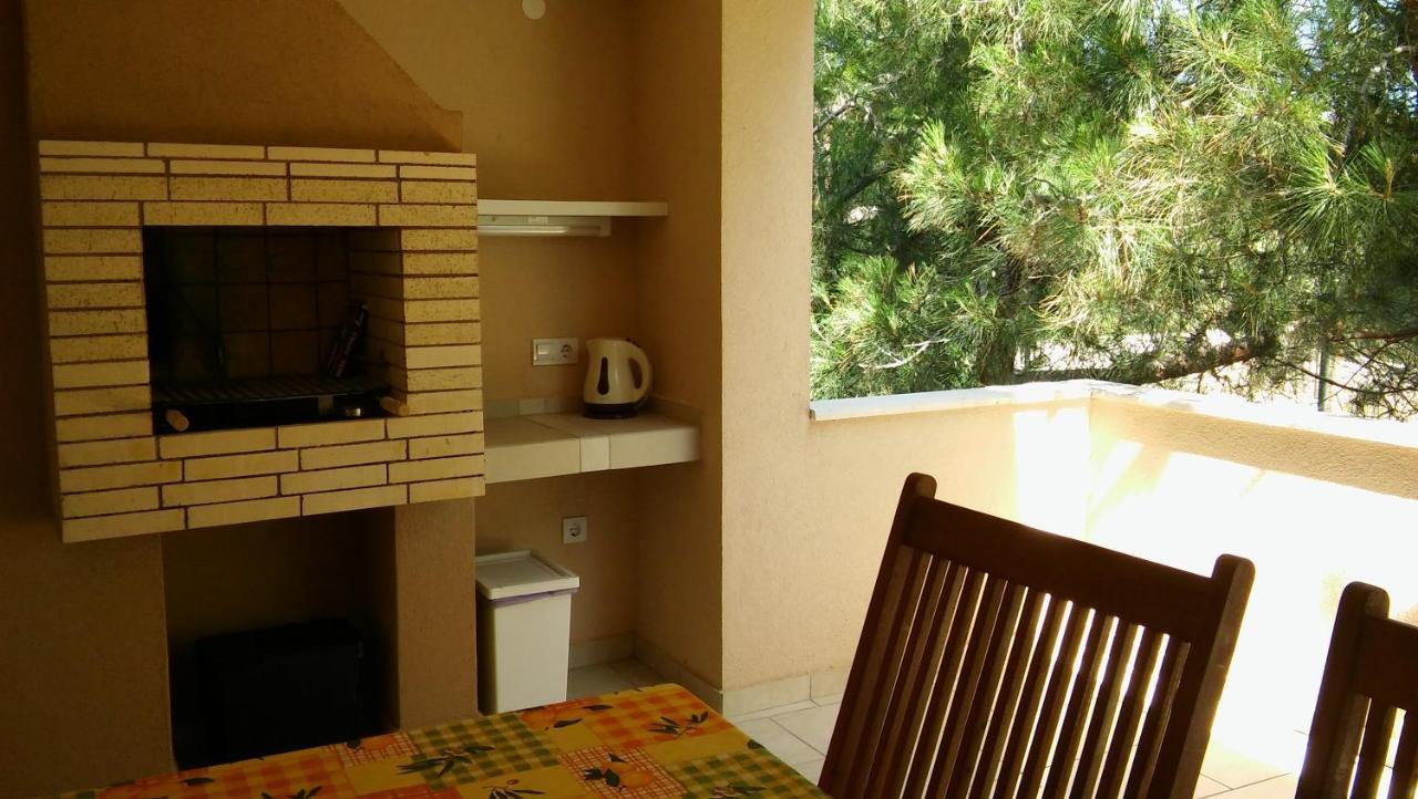 Apartmani Vrancic Mandre Exteriör bild