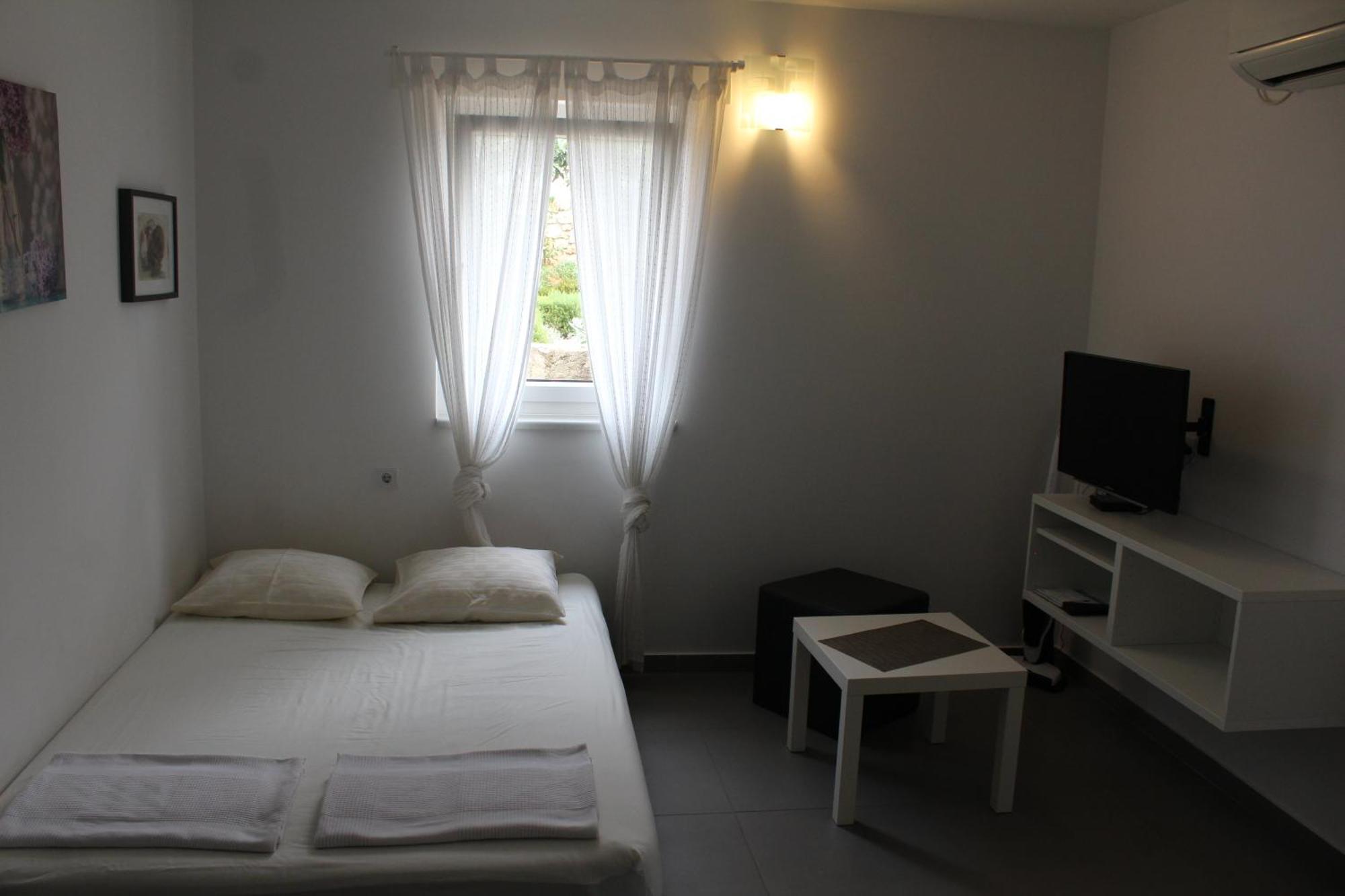 Apartmani Vrancic Mandre Exteriör bild